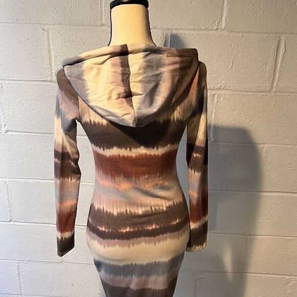 Stripe tie dye LSH dress - Picture 7 of 7